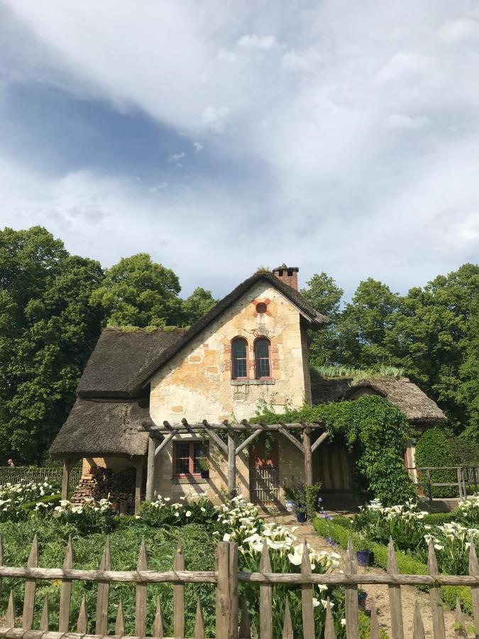 Les Mansardes Du Roi - Tout Proche Chateau Wersal Zewnętrze zdjęcie